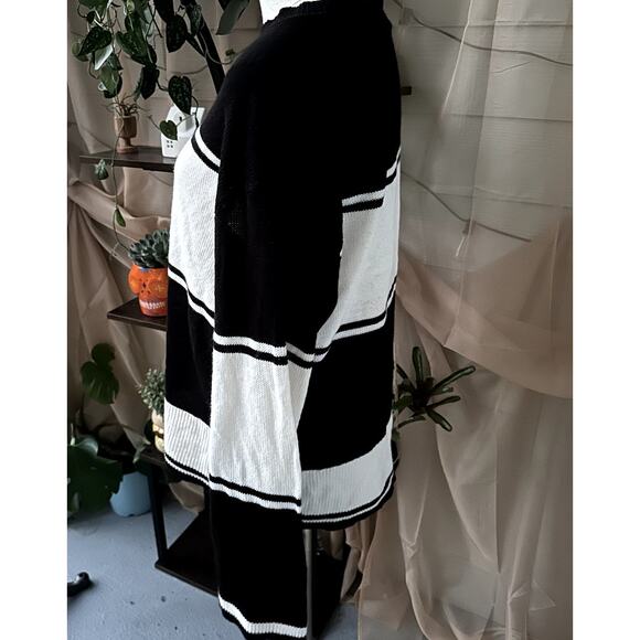 H&M Divided Black/White Striped Crew Neck Light Weight Sweater- M - Picture 8 of 8